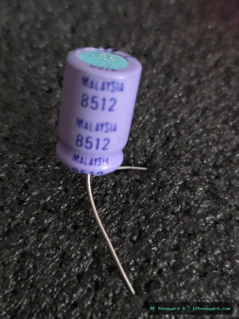 25-Pack Matsushita / Panasonic 470uF 10V Malaysia Radial Electrolytic Capacitors photo