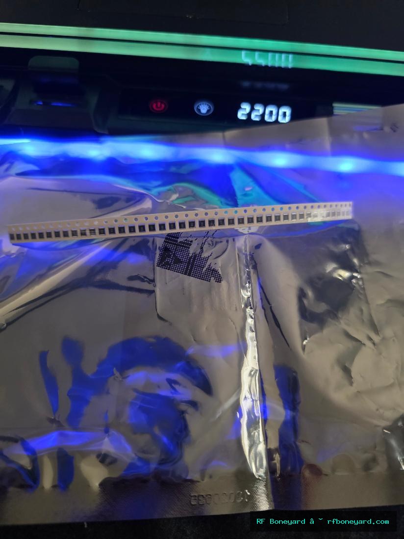 40-Pack Vishay CRCW12100000Z0EA 0 Ohm 1/2W 1210 SMD Jumper Resistors photo