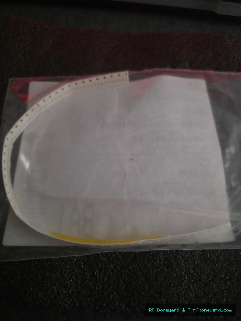 Panasonic ERJ-2RKF40R2X 40.2 Ohm 1% 0402 SMD Resistors – 70 Pieces photo
