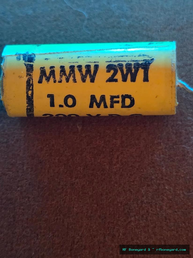 Cornell Dubilier CDE MMW2W1 1uF 200VDC Metallized Polyester Axial Capacitor Vintage 1pc photo
