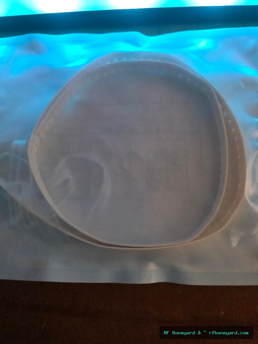 Taiyo Yuden UMK105BJ104KV-F 0.1uF 50V X5R 0402 SMD Ceramic Capacitors 250 pcs photo