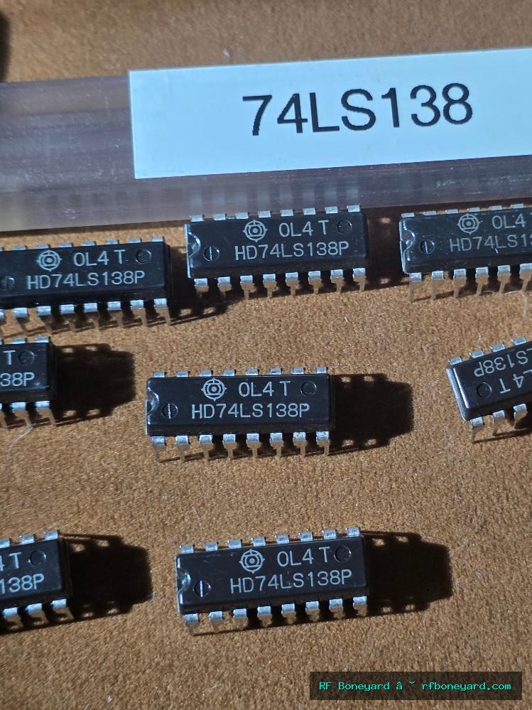 Hitachi HD74LS138P 3-to-8 Line Decoder Demultiplexer LS TTL DIP-16 Vintage – 1 Piece photo