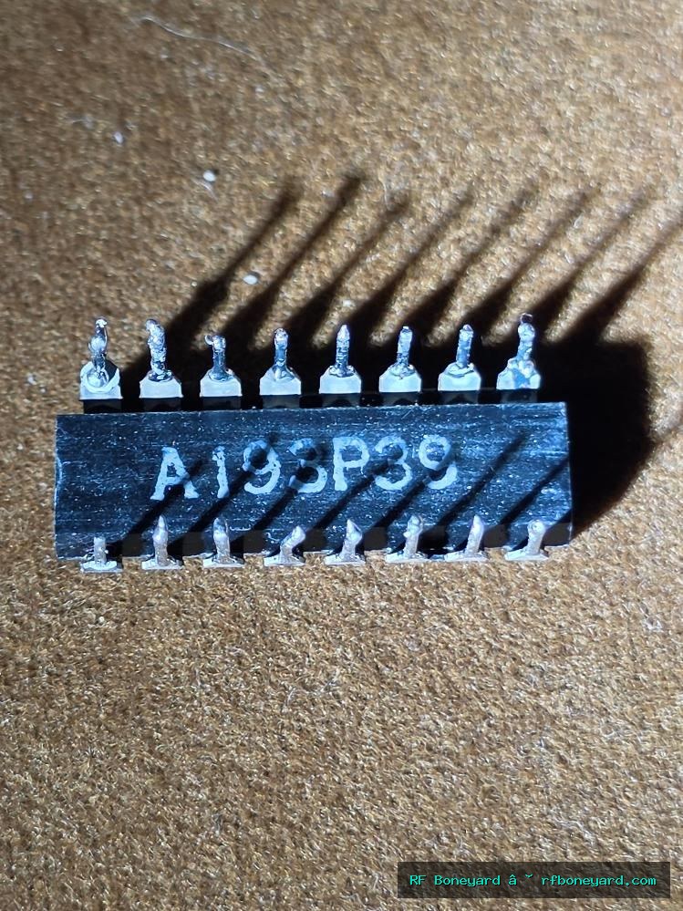 Texas Instruments SN74193N Obsolete TTL 4-Bit Up Down Binary Counter DIP-16 Vintage Arcade Logic IC photo