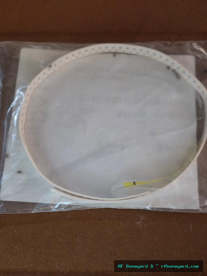 TDK CKCL44X7R1H102M085AA 1000pF 50V X7R 4-Element 0805 Ceramic Capacitor Array 70pcs photo