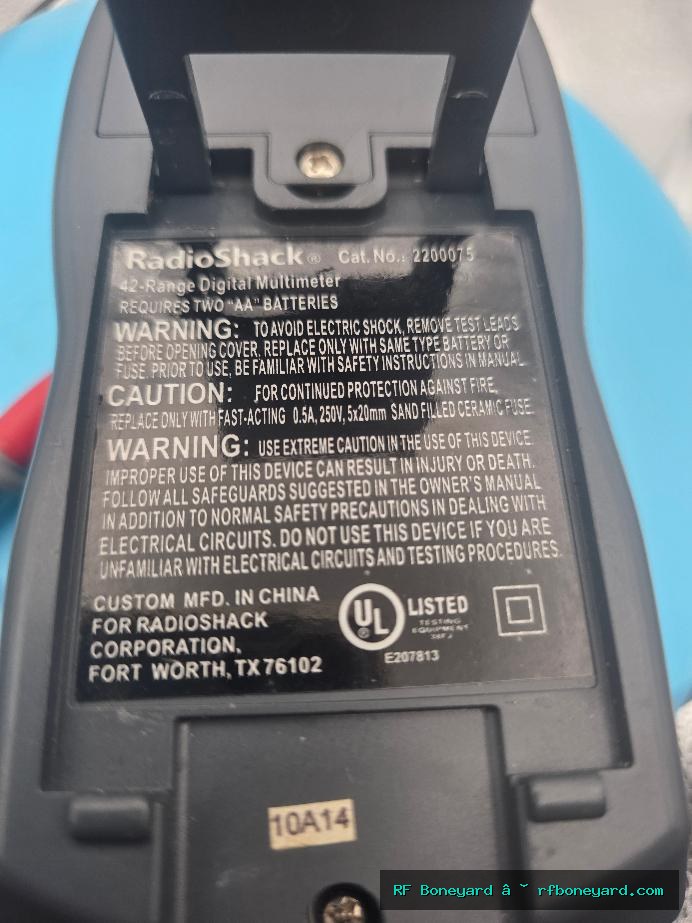 RadioShack 2200075 42-Range True RMS Digital Multimeter Tested Working with Leads photo
