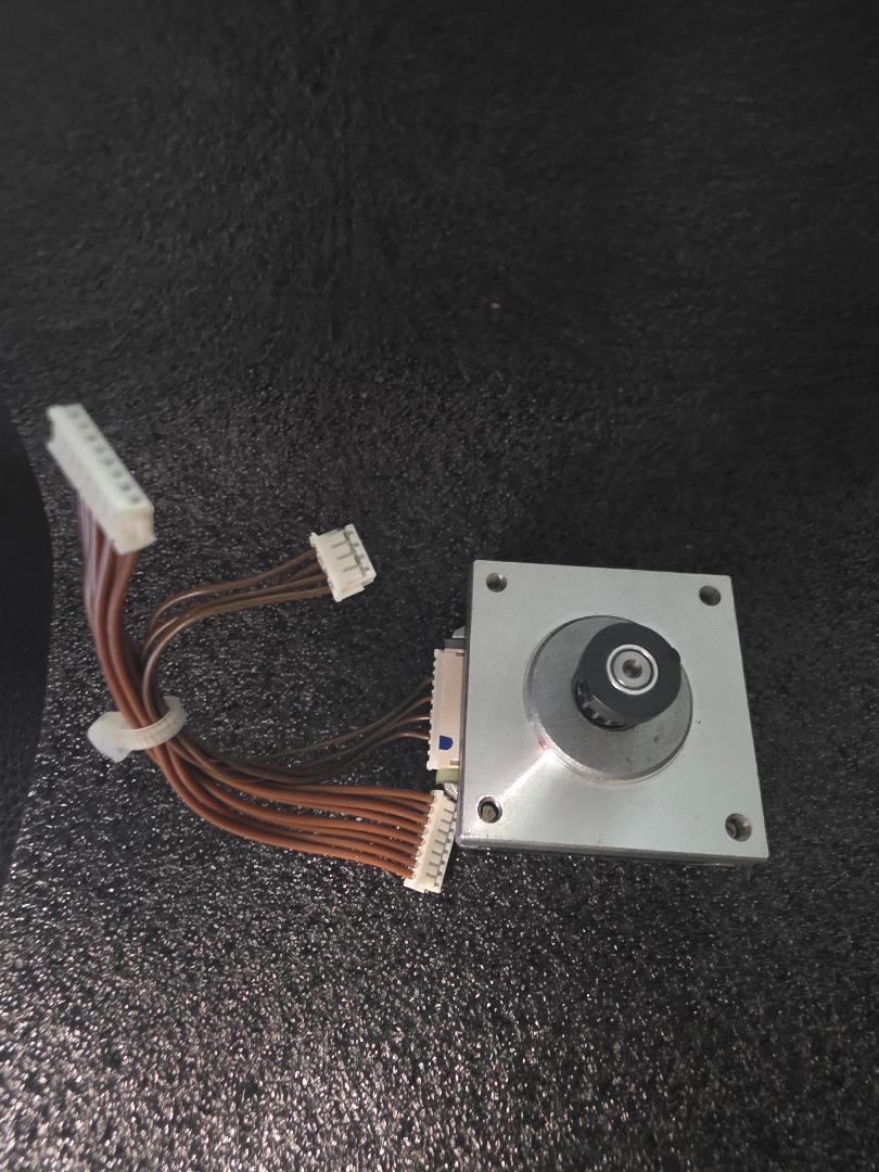 Japan Servo KH39EM22-28 Stepper Motor Model 3721 – Obsolete Tuner / Mechanical Assembly Repair Stock