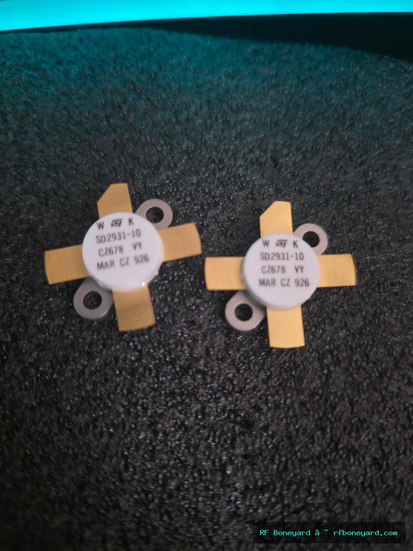 STMicroelectronics SD2931-10 RF Power MOSFET Pair – Tested Close-Reading Pair