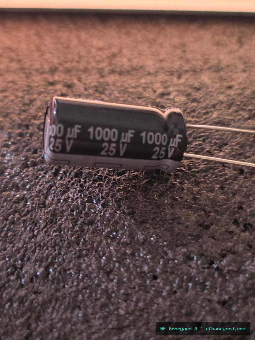 Panasonic 1000µF 25V Radial Electrolytic Capacitor 5 Pack