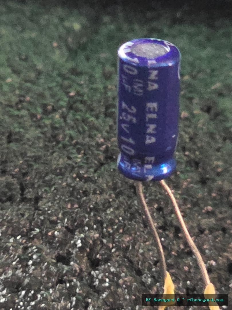 ELNA RE3 10µF 25V Radial Aluminum Electrolytic Capacitor 25 Pack