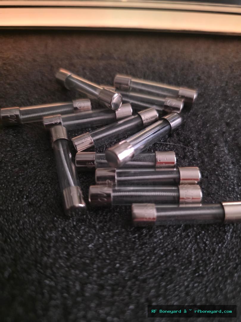 Mixed Lot of 12 1.5A 250V 3AG Slow-Blow Glass Fuses Bussmann MDL / Littelfuse 313