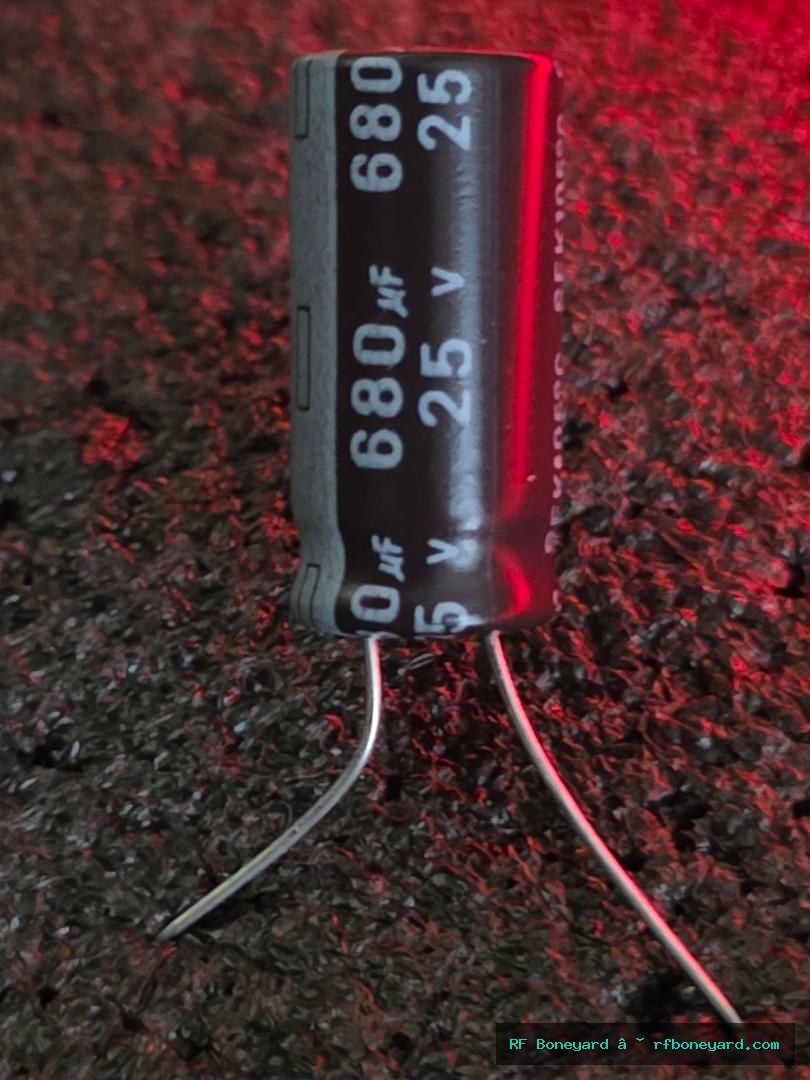 5-Pack Teapo 680uF 25V Taiwan-Made Radial Electrolytic Capacitors