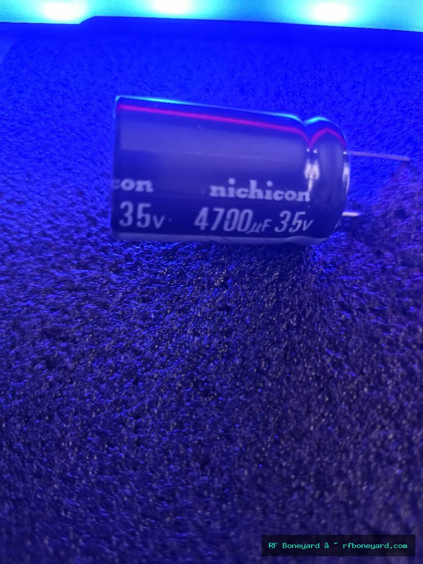 Nichicon 4700µF 35V Radial Electrolytic Capacitor