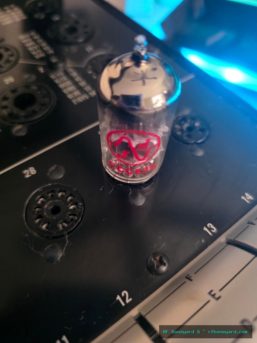 JJ Electronic ECC83S / 12AX7 Tested Dual-Triode Preamp Vacuum Tube