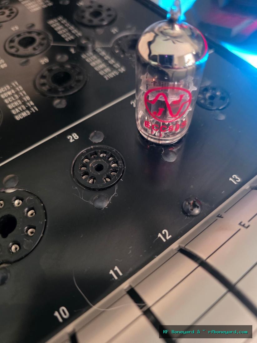 JJ Electronic ECC83S / 12AX7 Closely Balanced Tested Dual-Triode Preamp Vacuum Tube