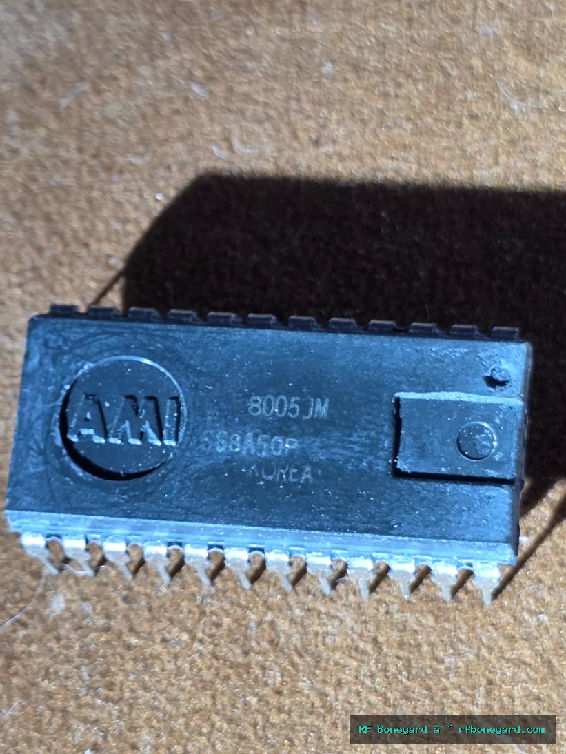 AMI 8005JM Vintage Integrated Circuit 28-Pin DIP Korea 1 PCS